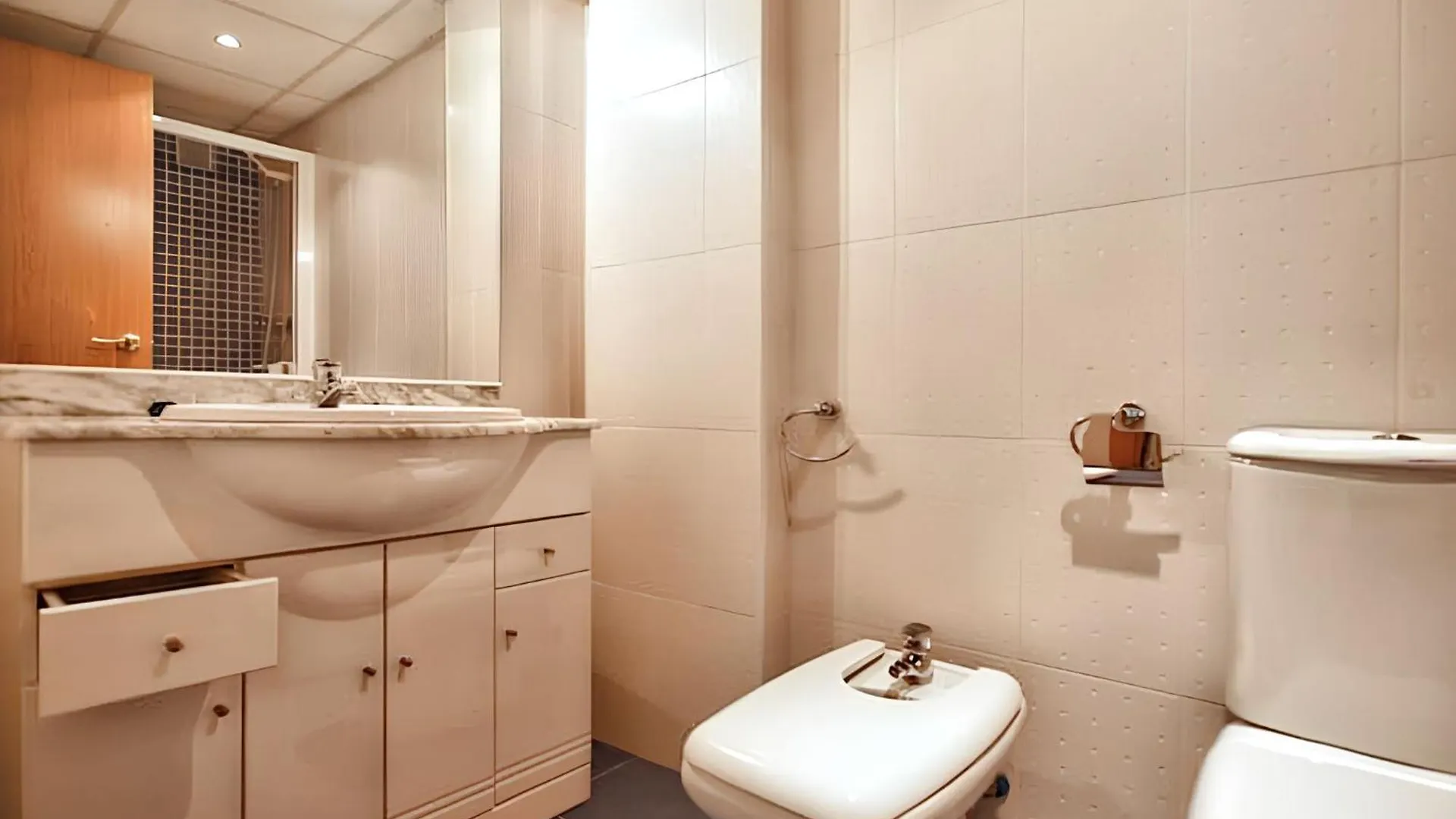 Cosy Apartment Near Platja De La Pineda With Shared Pool Spagna